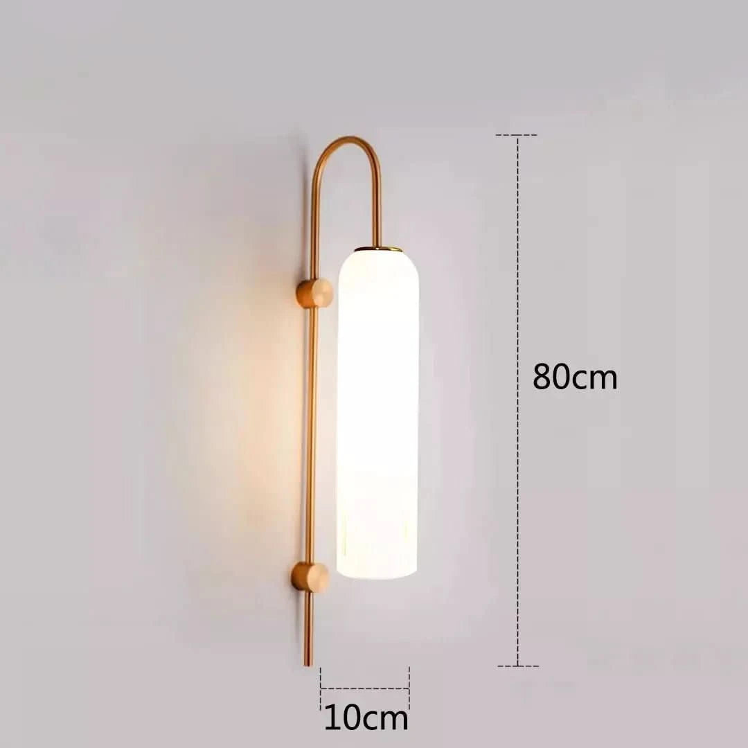 Schéma de dimensions : applique murale dorée, tube blanc, hauteur 80 cm et largeur 10 cm