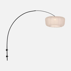 Wandleuchte Bogen, plissierter weißer Lampenschirm, Ø 60 cm | Solyn