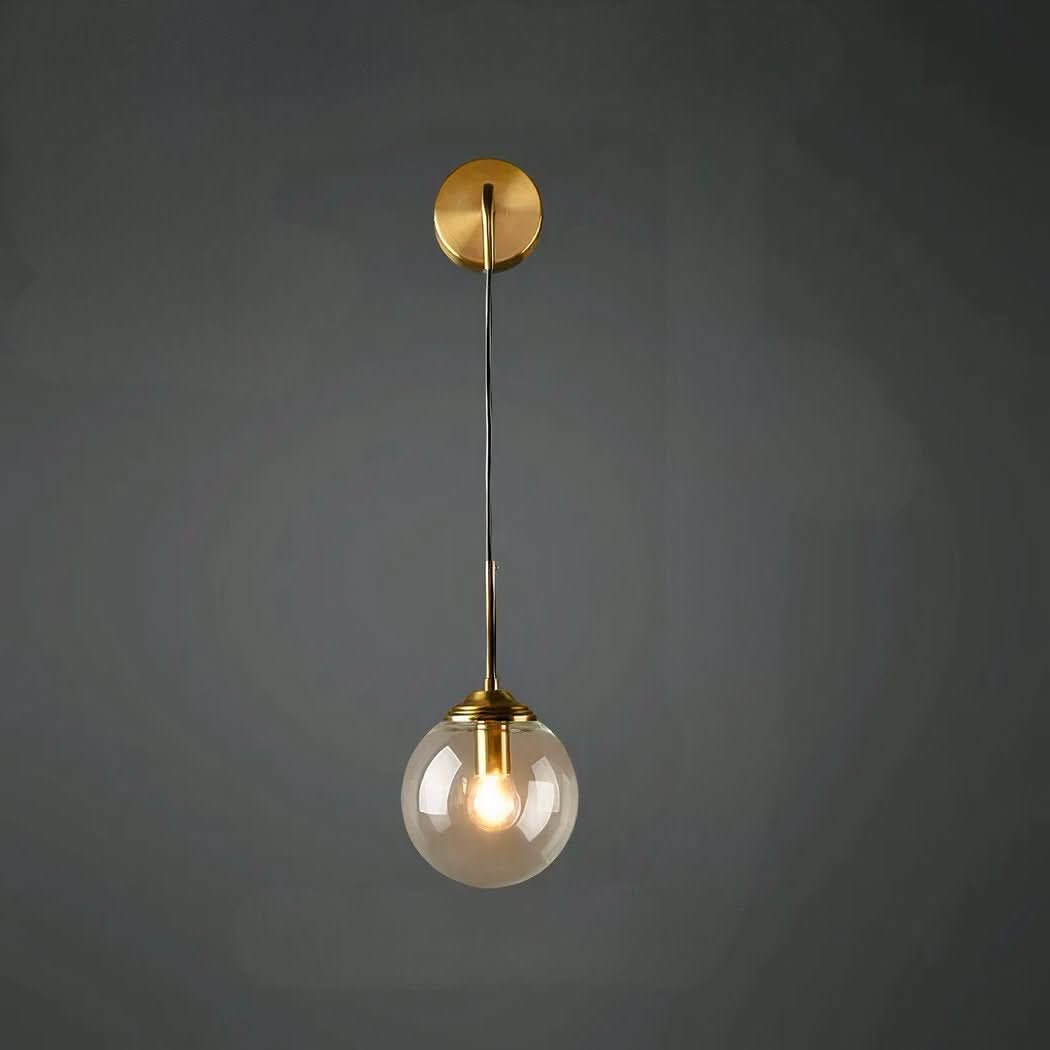 Moderne Wandleuchte mit Glaskugel | Seli