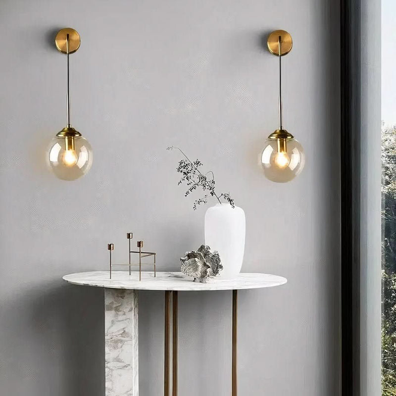 Moderne Wandleuchte mit Glaskugel | Seli