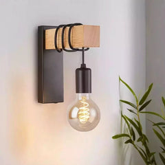 Wandleuchte Holz und Schwarz | Elegante Fusion
