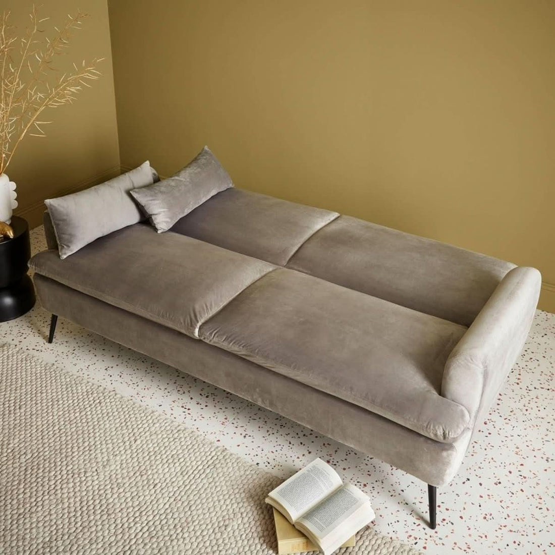 Graues Samt-Schlafsofa | Breeze