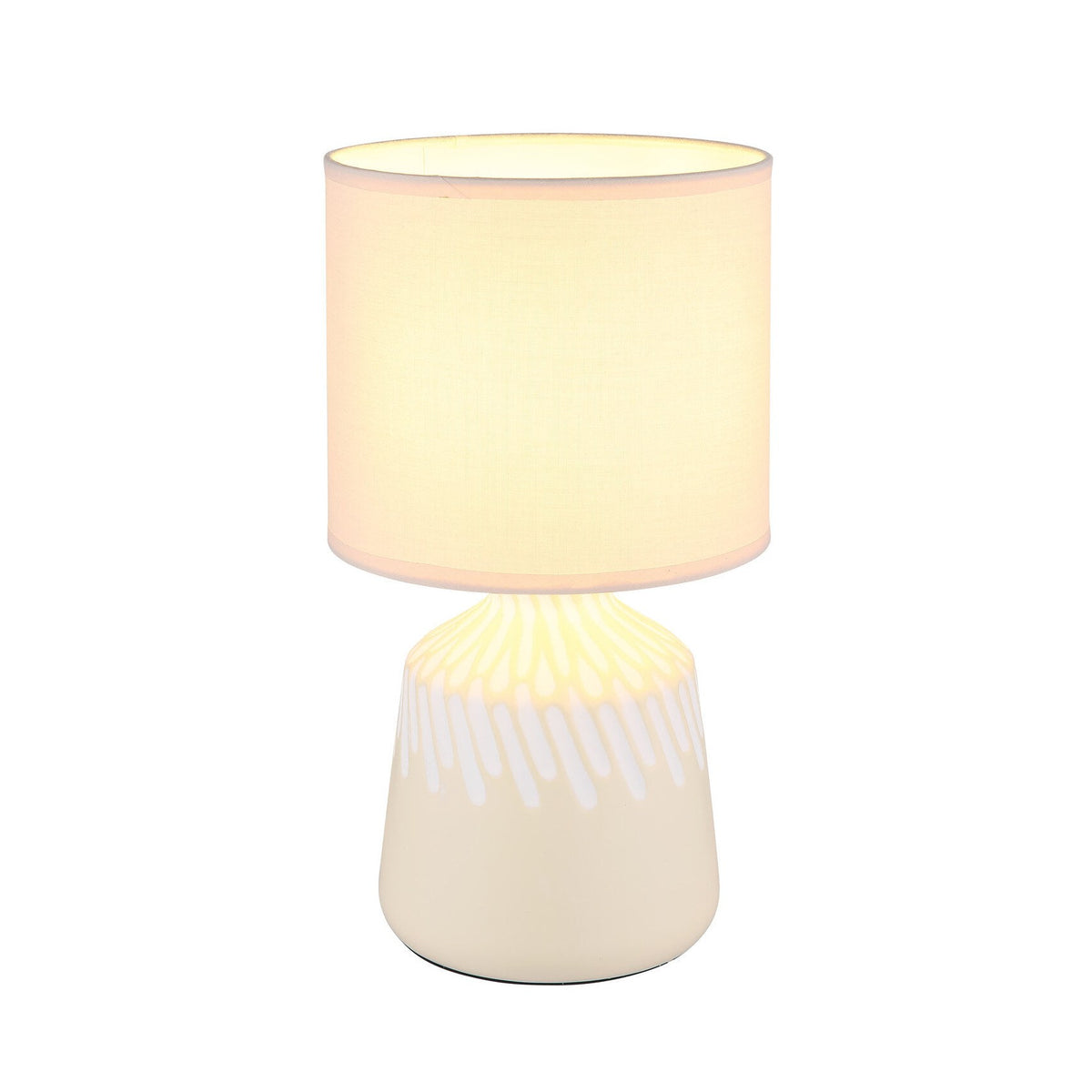 Lampe de face, abat-jour cylindrique allumé sur fond blanc neutre