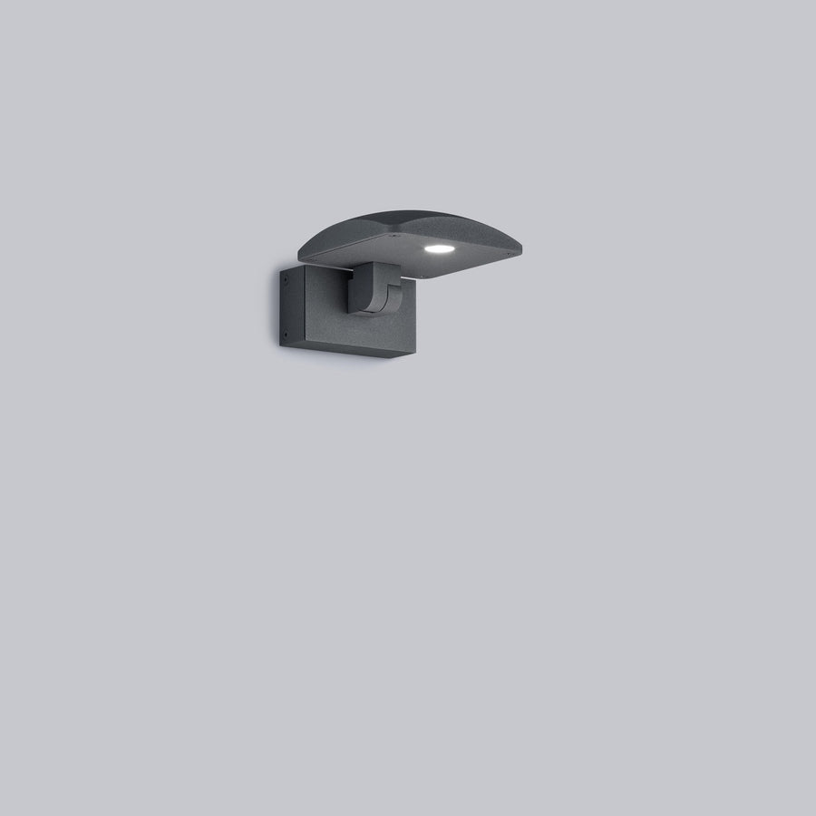Applique murale anthracite de face, capot arrondi et diffuseur LED allumé