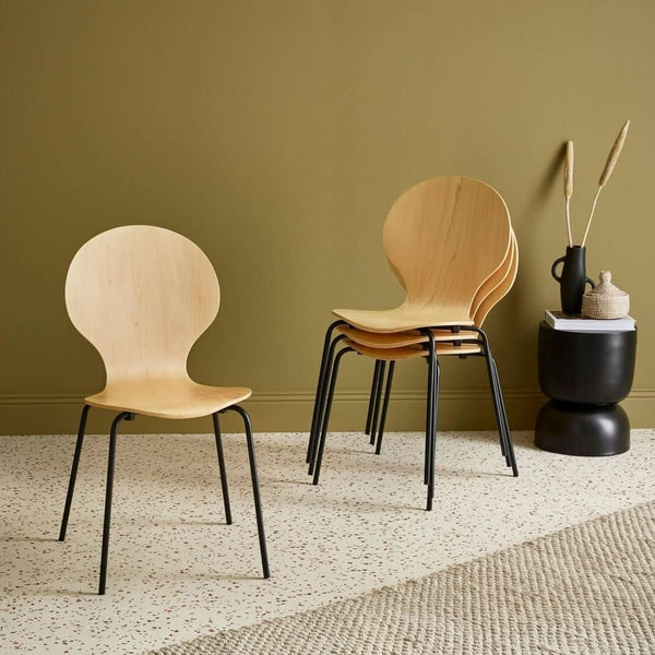 Moderne Stühle aus Kautschukholz | Entspannung