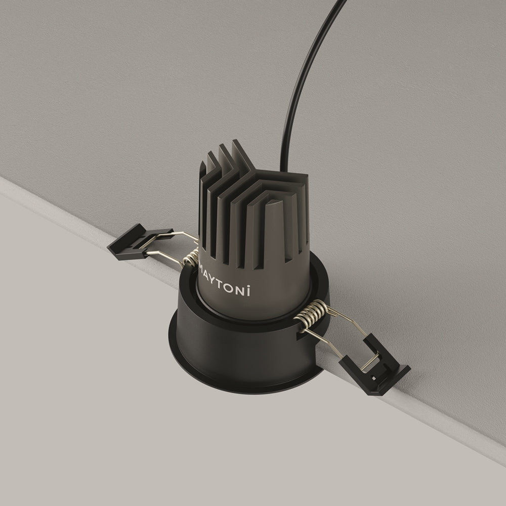 Vue arrière du luminaire encastrable, dissipateur à ailettes et ressorts