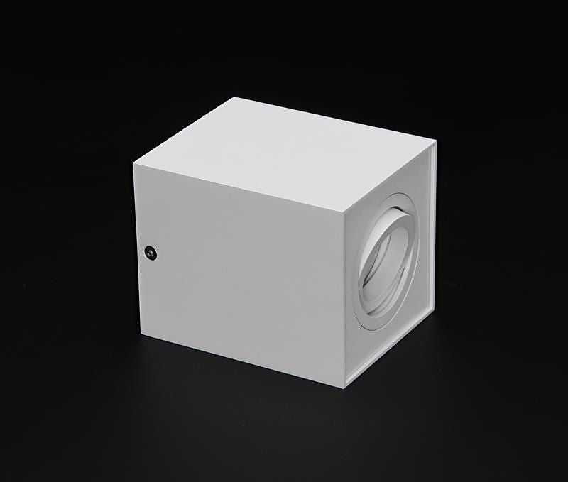 Vue de trois quarts du boîtier blanc et de sa rotule orientable.