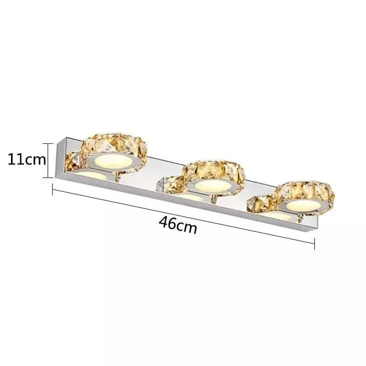 Vue en perspective du modèle trois têtes allumé, dimensions 46 cm par 11 cm