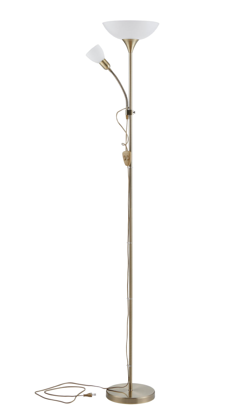 Lampadaire doré entier avec câble d'alimentation et fiche électrique au sol.