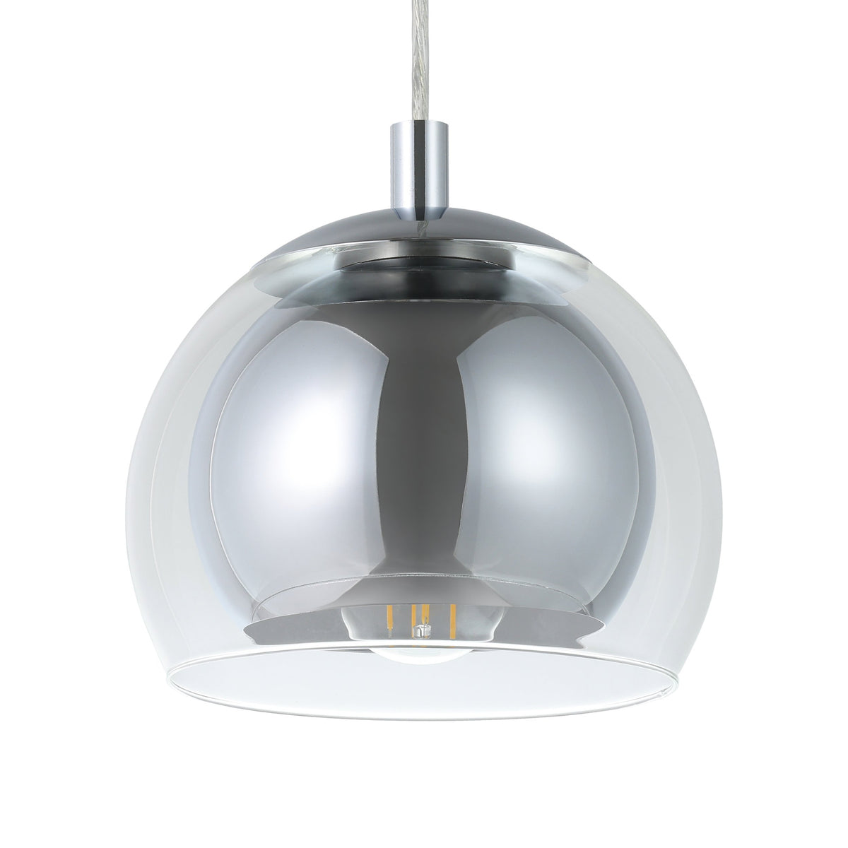 Gros plan sur le globe de verre, le réflecteur chromé et l'ampoule LED visible