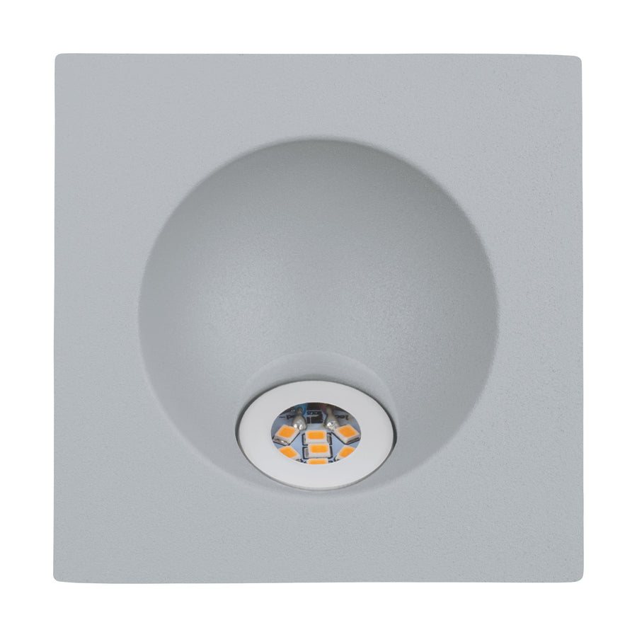 Détail du module LED logé au fond du réflecteur gris du spot.