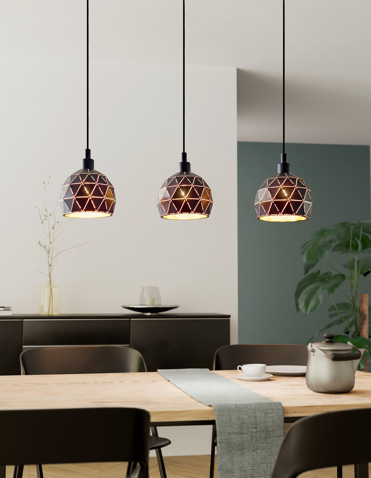 Suspension Roccaforte 3 lumières noire et dorée
