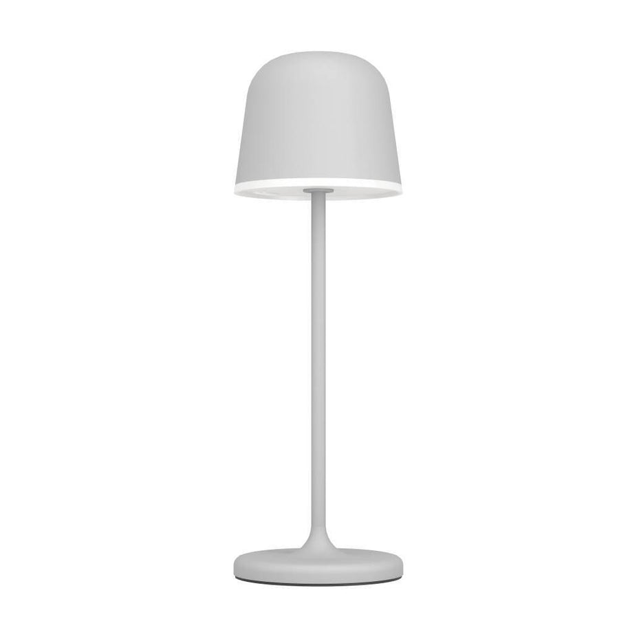 Lampe sans fil vue de face sur fond blanc, abat-jour gris et socle rond