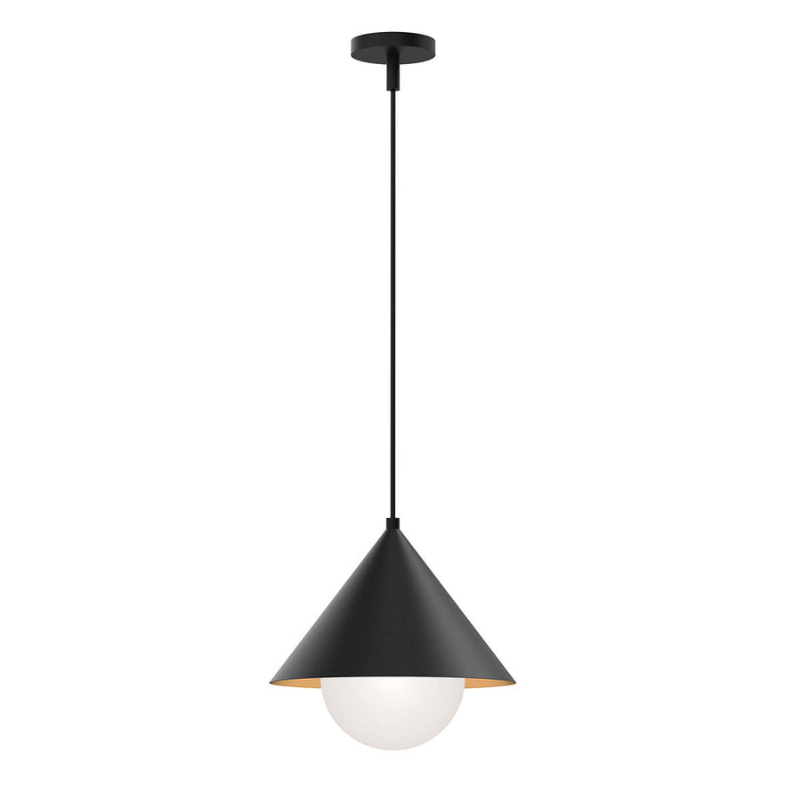 Vue de face du luminaire suspendu avec abat-jour conique noir et diffuseur sphérique blanc.