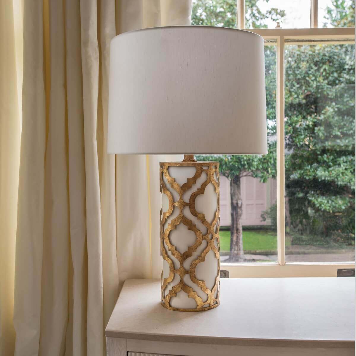 Lampe à poser Arabella dorée et blanche
