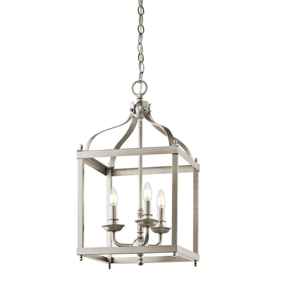 Suspension lanterne en métal nickel satiné avec trois ampoules bougies, vue de face sur fond blanc