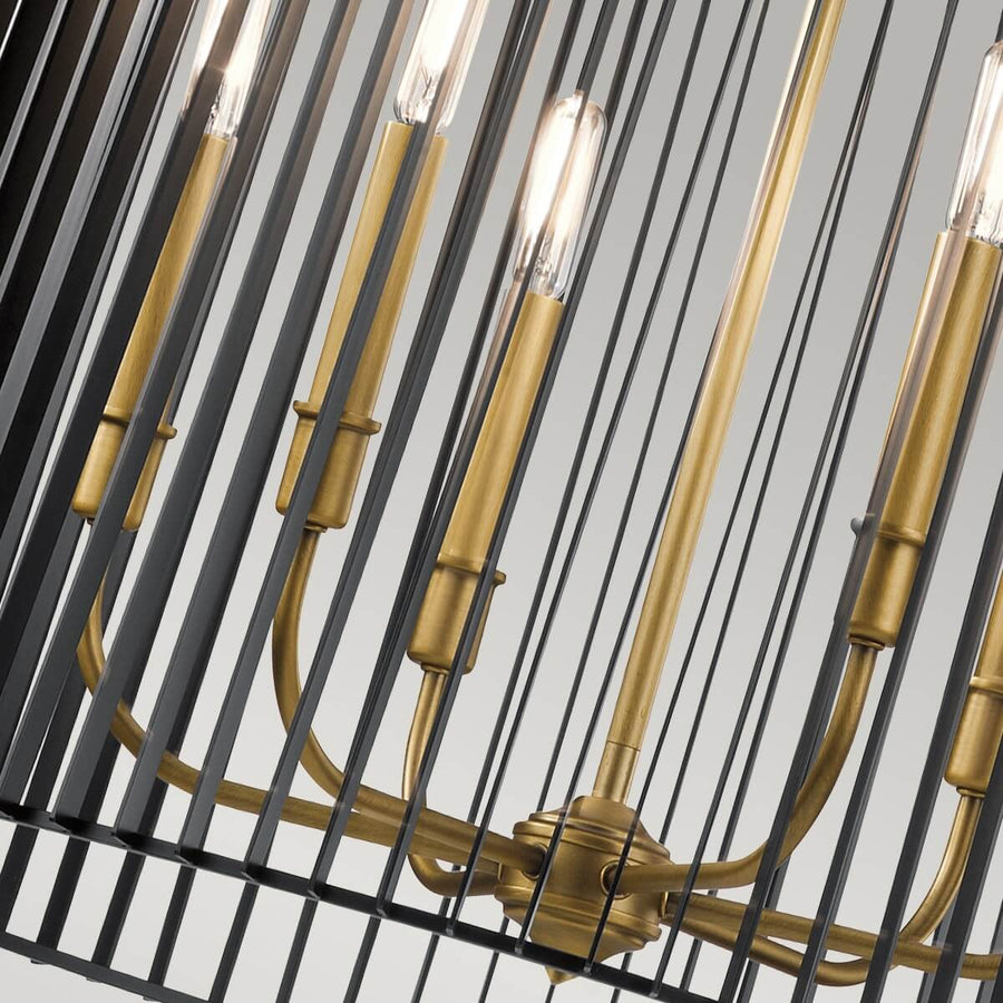 Vue par le dessous montrant les bras courbés en laiton et les six supports d'ampoules.