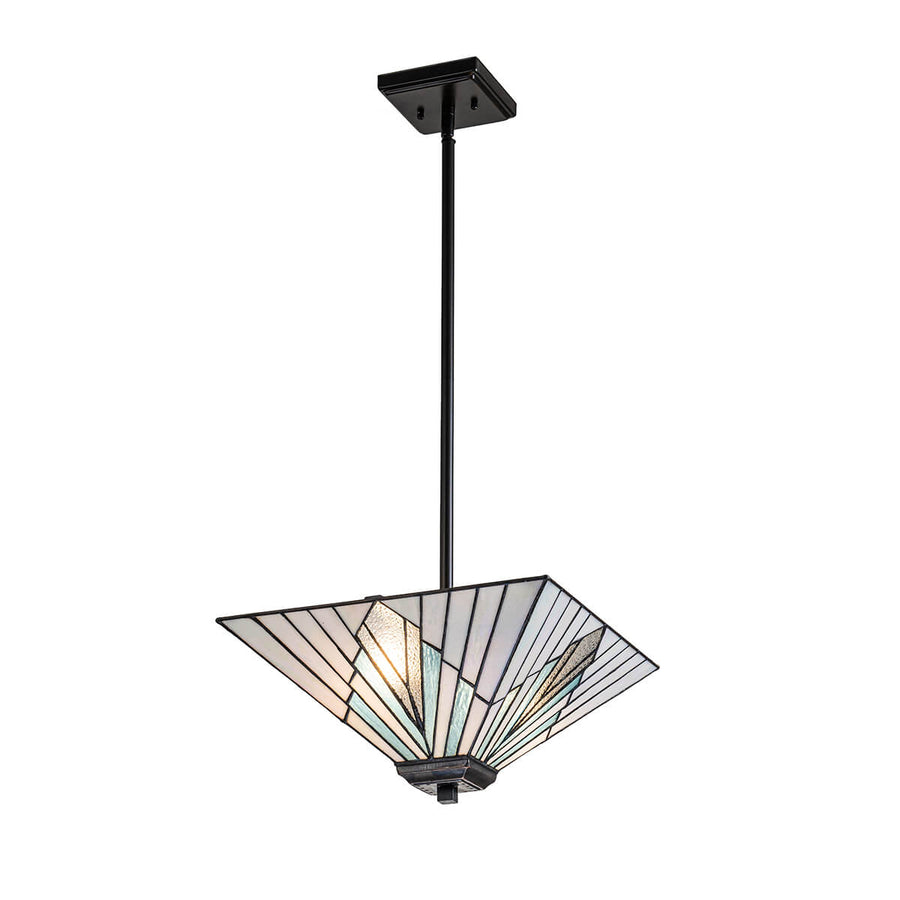 Vue de face de la suspension complète avec tige et abat-jour carré en verre.