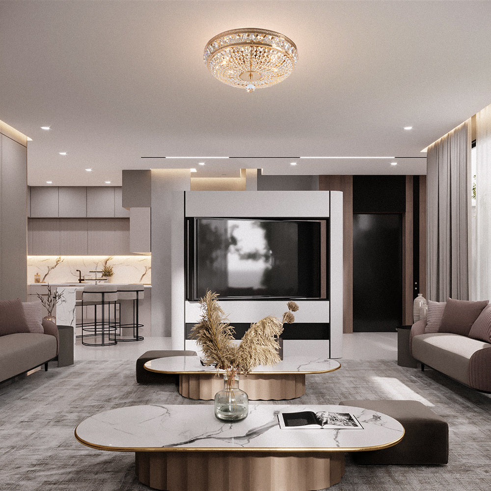 Mise en ambiance du plafonnier doré dans un salon moderne lumineux