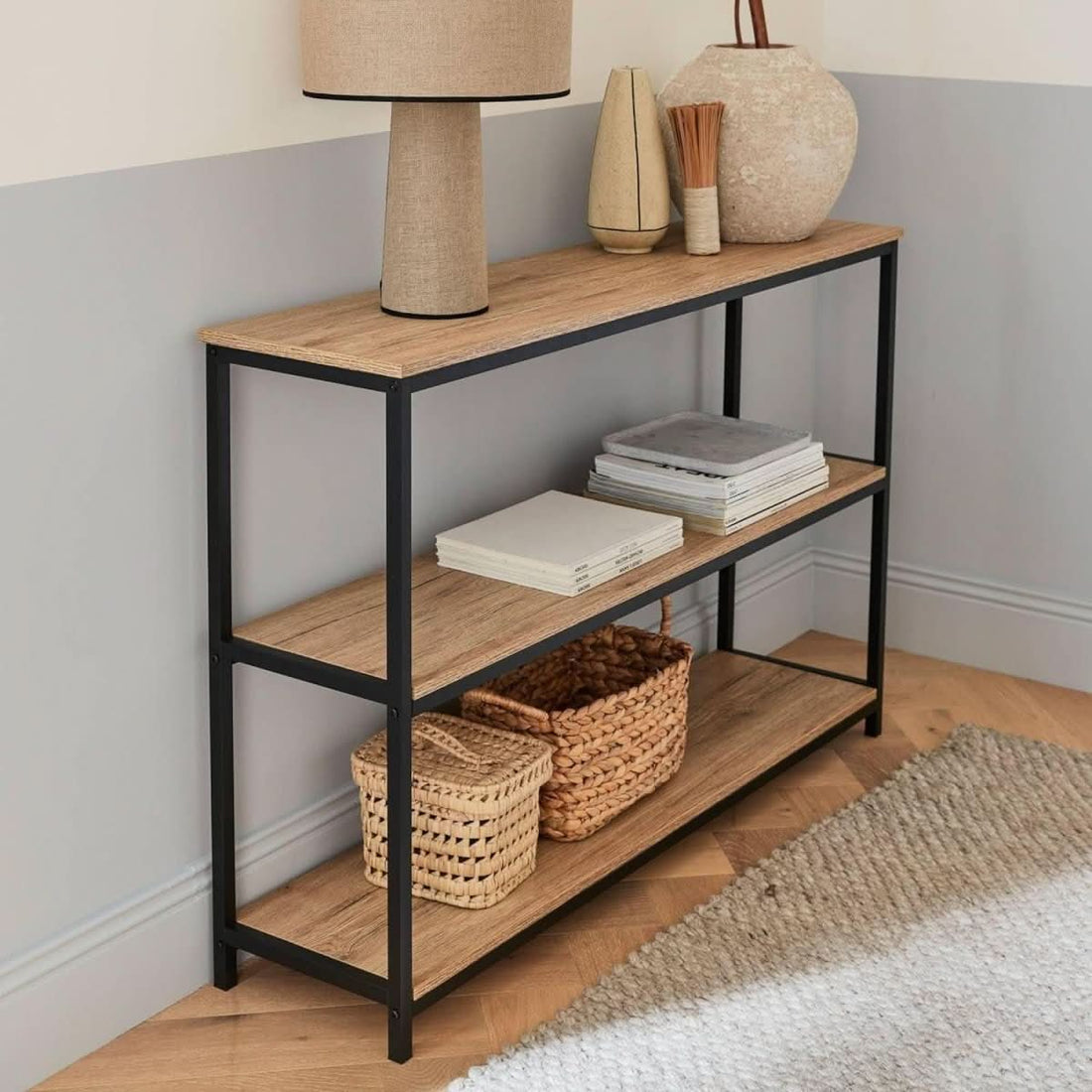 Modernes Regal aus Metall und Holz | Gusseisen