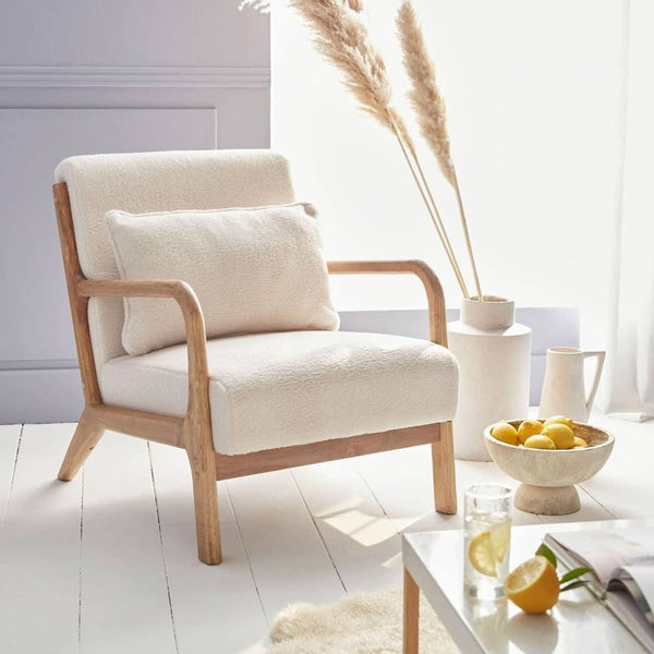 Skandinavischer Bouclé-Sessel aus Holz | Oasis