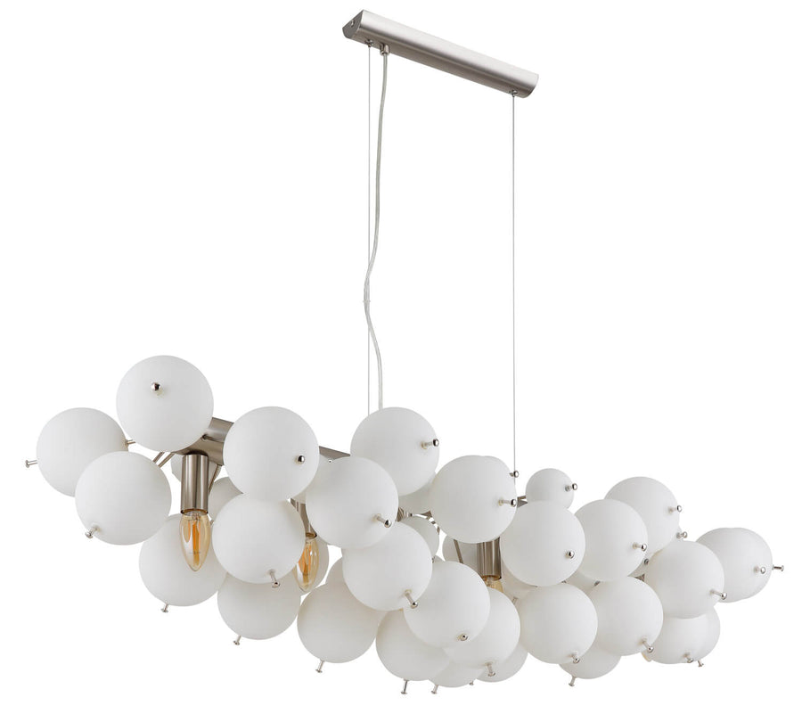 Vue rapprochée du luminaire éteint, détail des globes blancs et fixations nickelées.