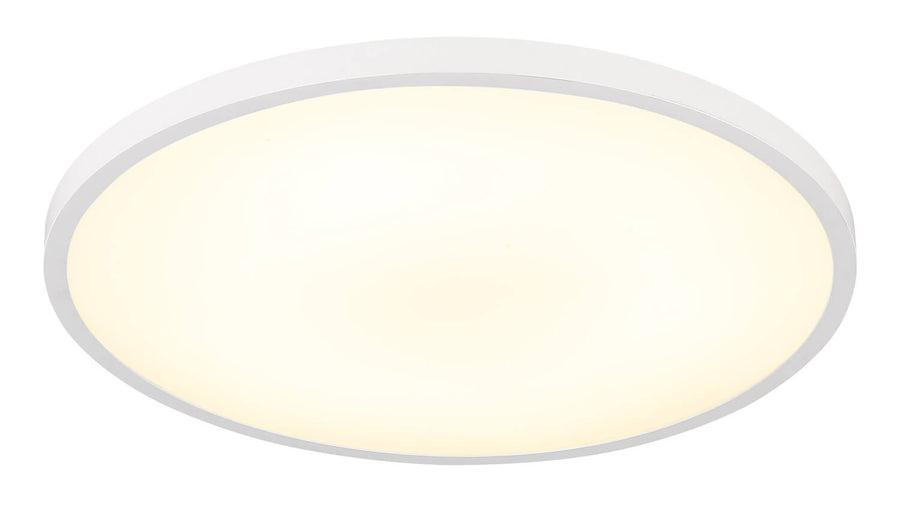 Vue rapprochée du plafonnier allumé, cerclage blanc et lumière chaude apparente