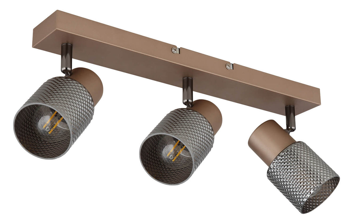 Détail du luminaire triple marron avec diffuseurs métalliques ajourés et ampoules éteintes.