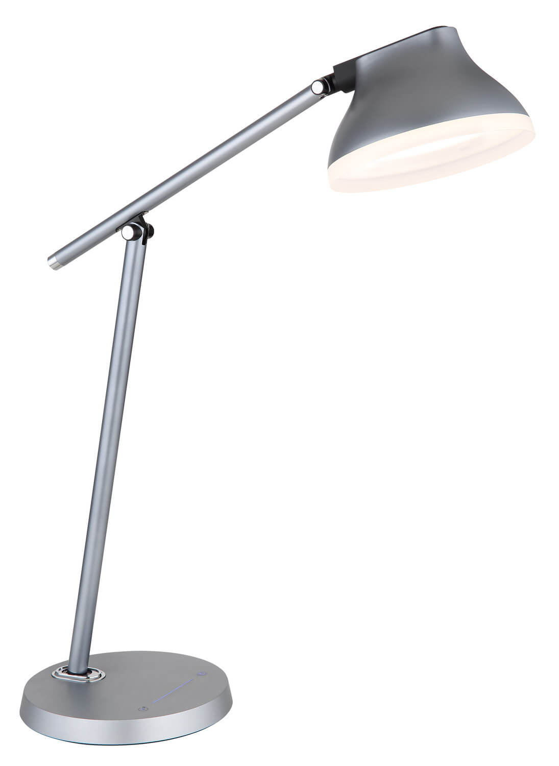 Vue rapprochée du luminaire incliné montrant l'abat-jour et le socle rond