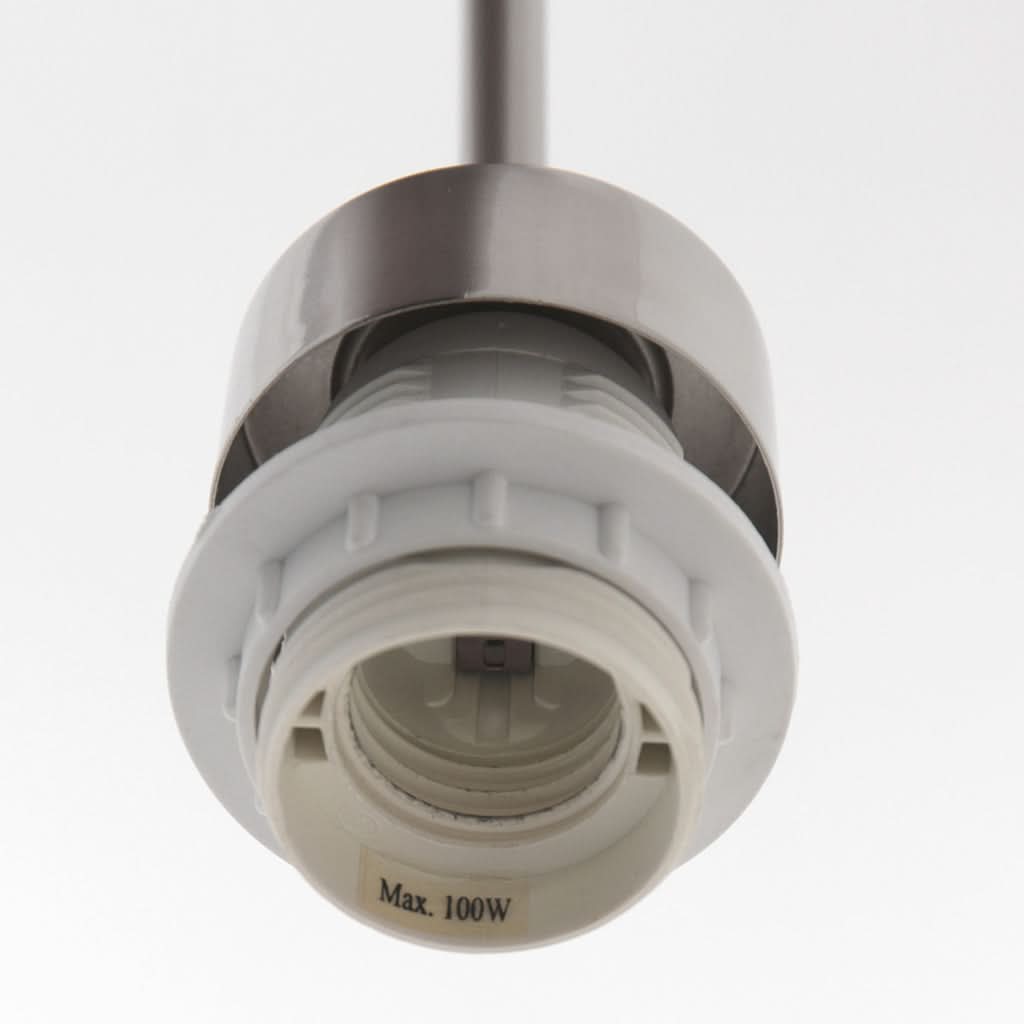 Vue de dessous de la douille avec étiquette Max 100W et matière plastique blanche.