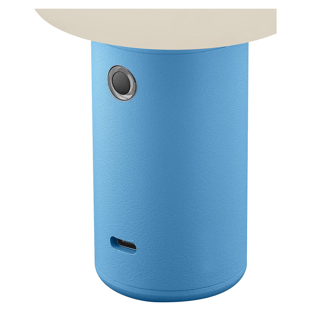 Détail de la base bleue avec bouton et prise USB-C de recharge