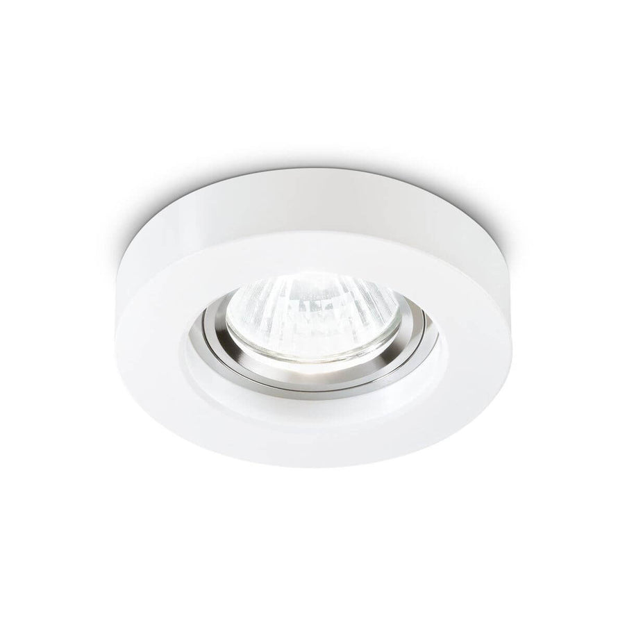 Vue de face du spot encastrable blanc avec verre transparent et anneau métallique central
