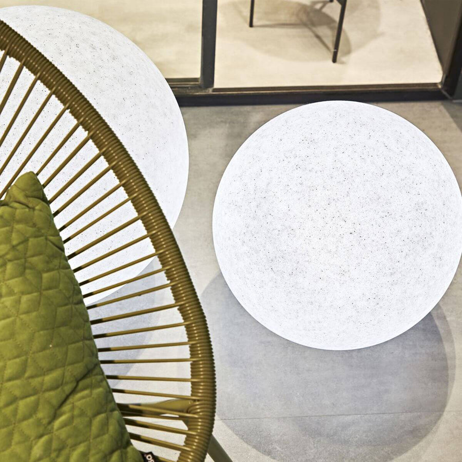 Lampadaire extérieur Doris blanc, Ø 78 cm