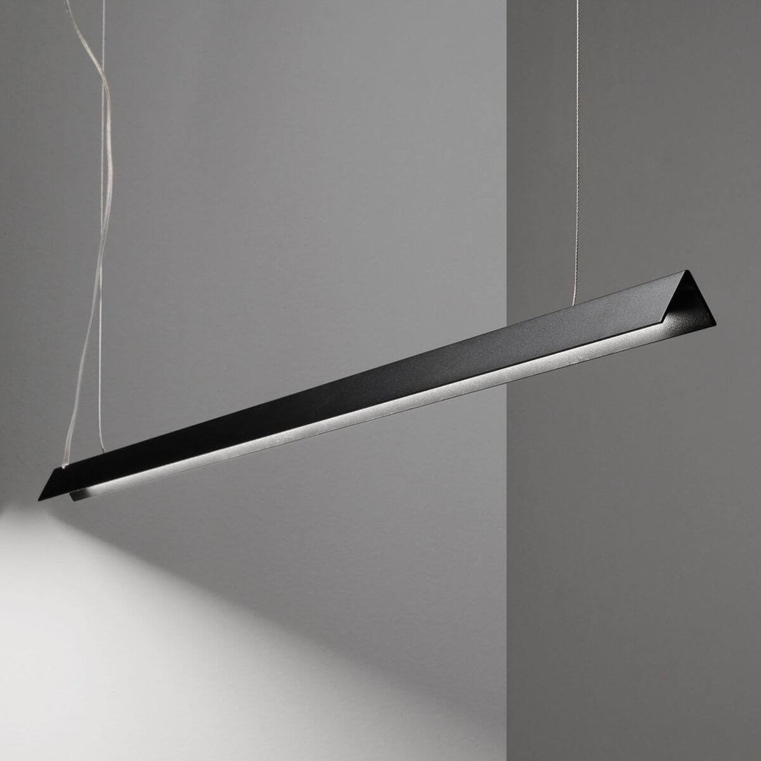 Suspension luminaire | V-line Noire