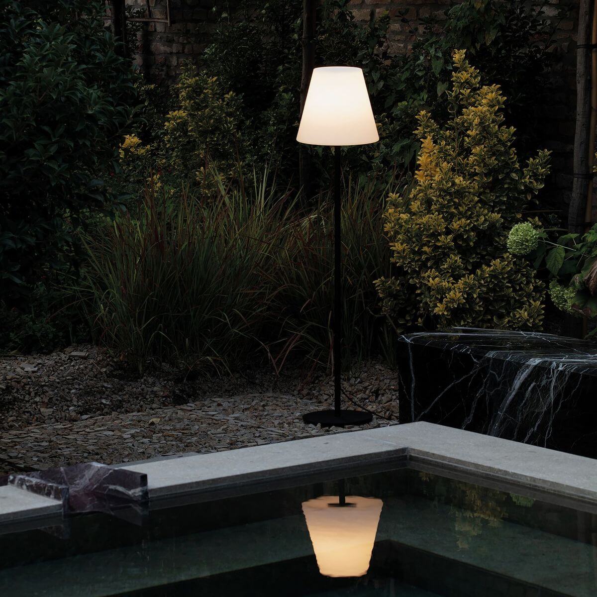 Lampadaire extérieur Arcadia gris