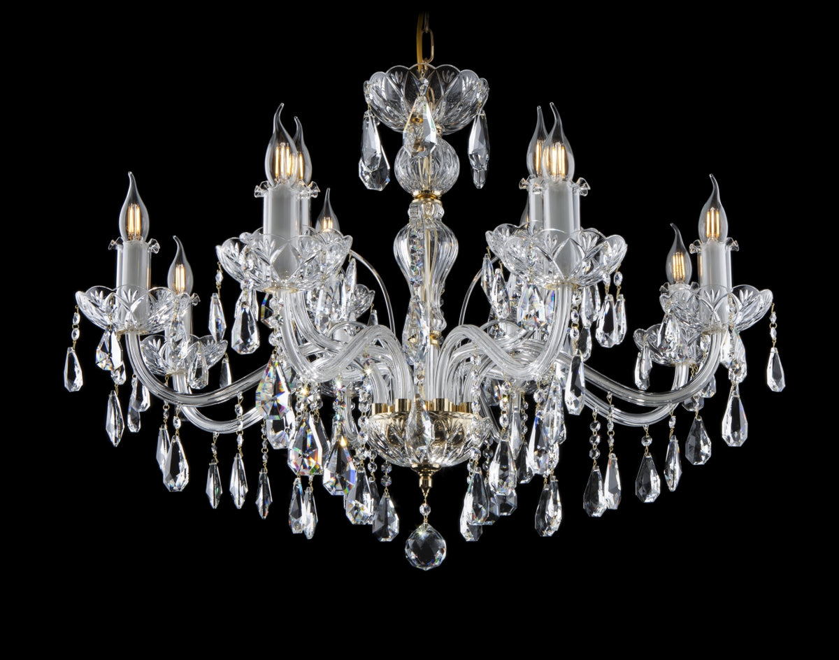 Vue de face du lustre complet, cristal taillé et gouttes scintillantes