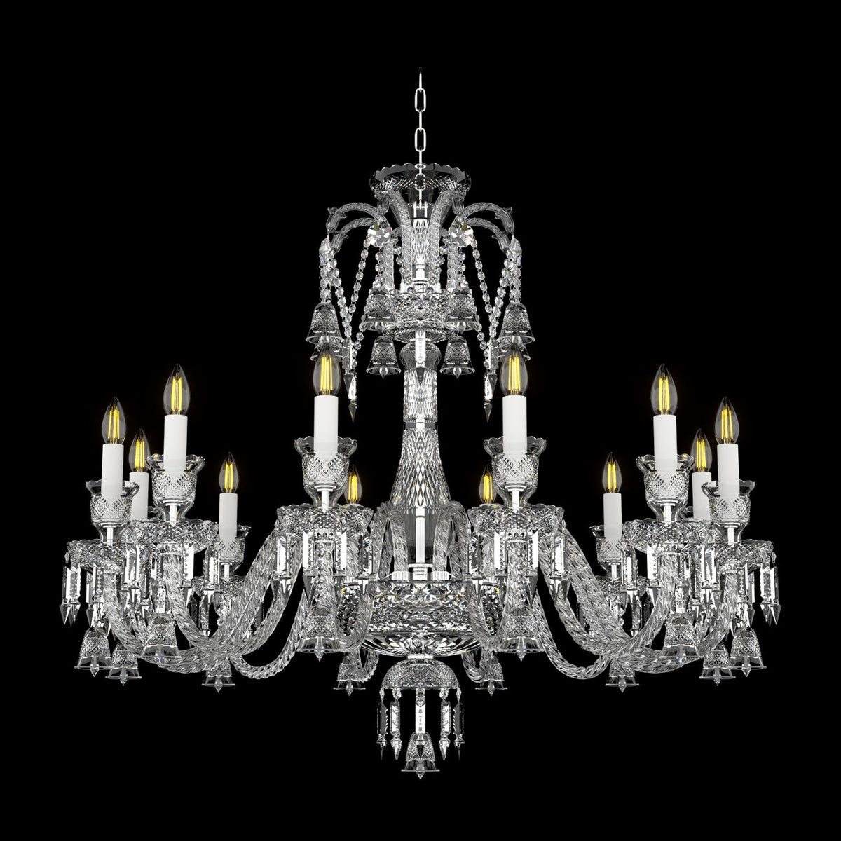 Lustre en cristal et laiton doré suspendu par une chaîne sur fond noir