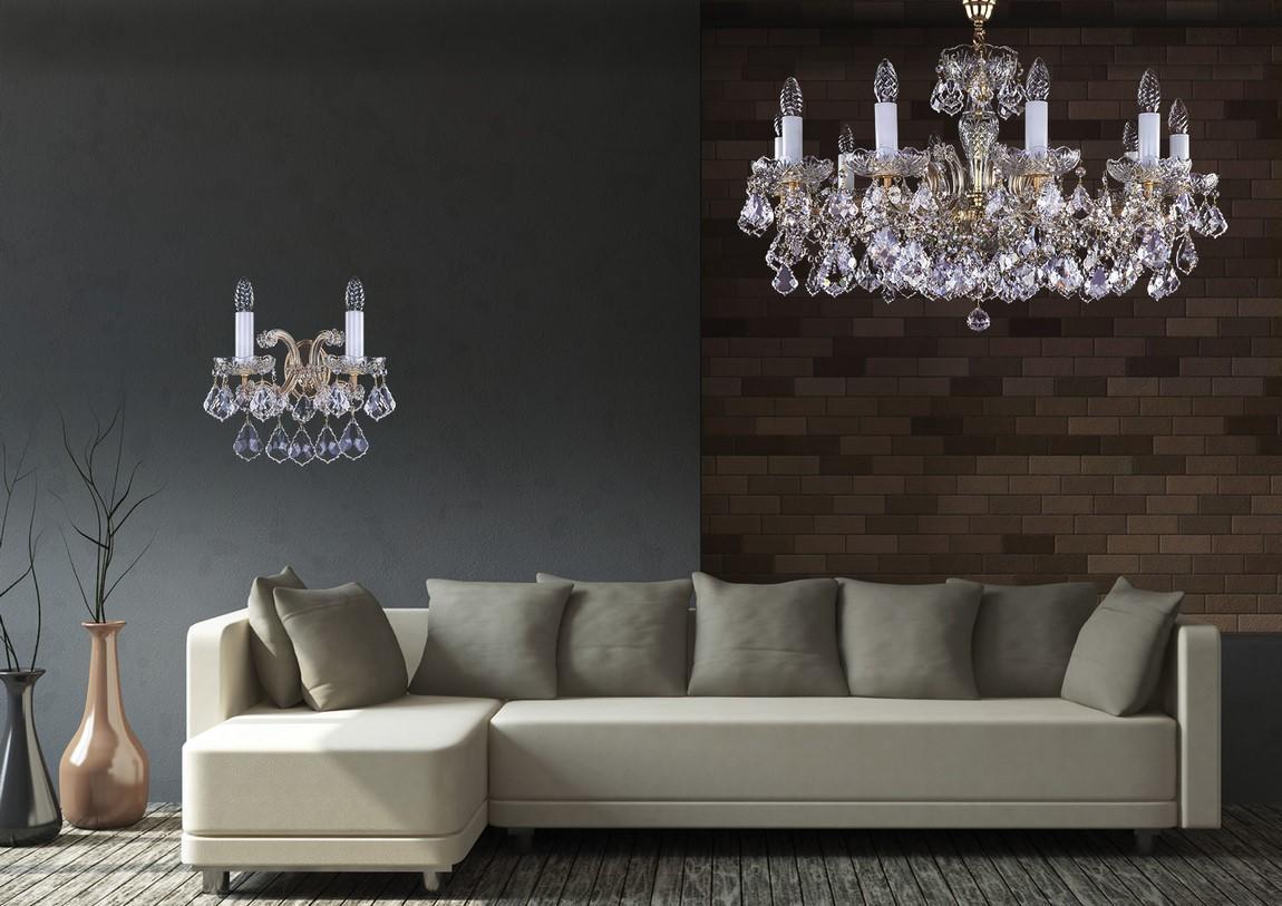 Mise en ambiance d'un salon avec lustre et applique murale assortie
