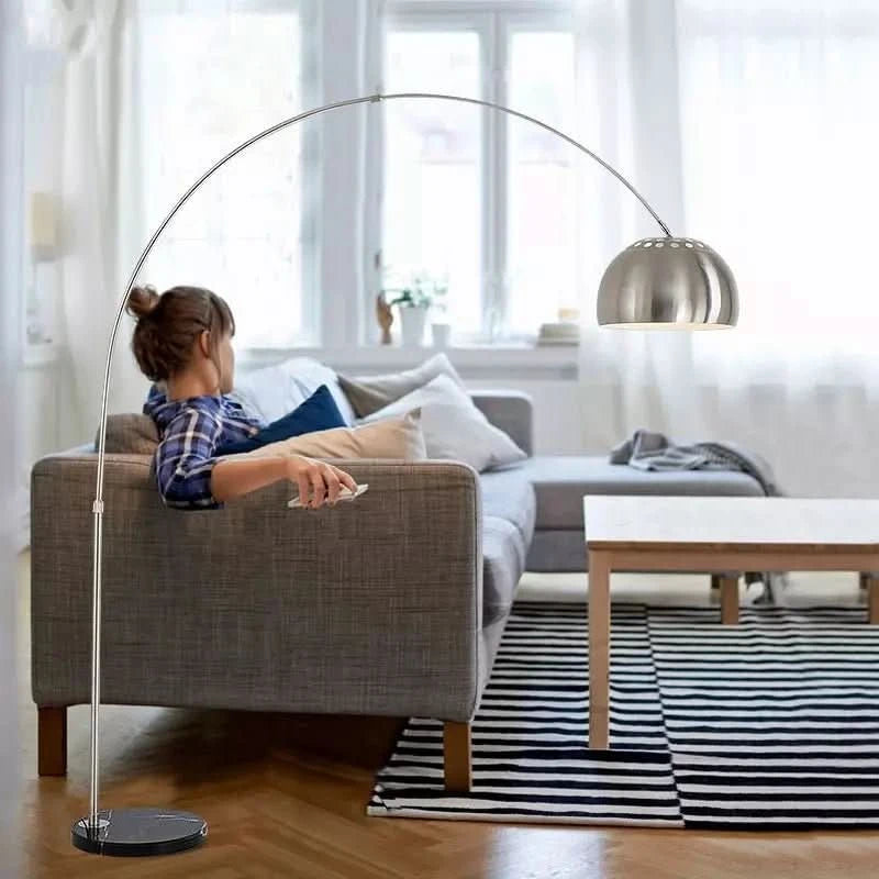 Lampadaire Argenté | Éclat Moderne - Designix Lampadaire
