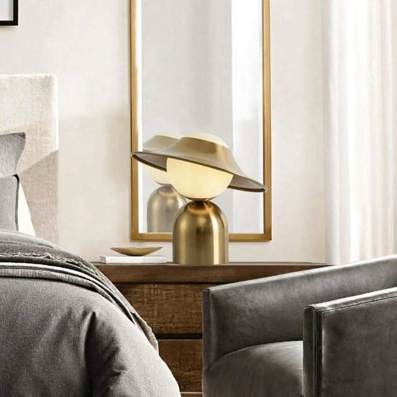 Goldene chinesische Metalllampe | Kaiserliche Aura