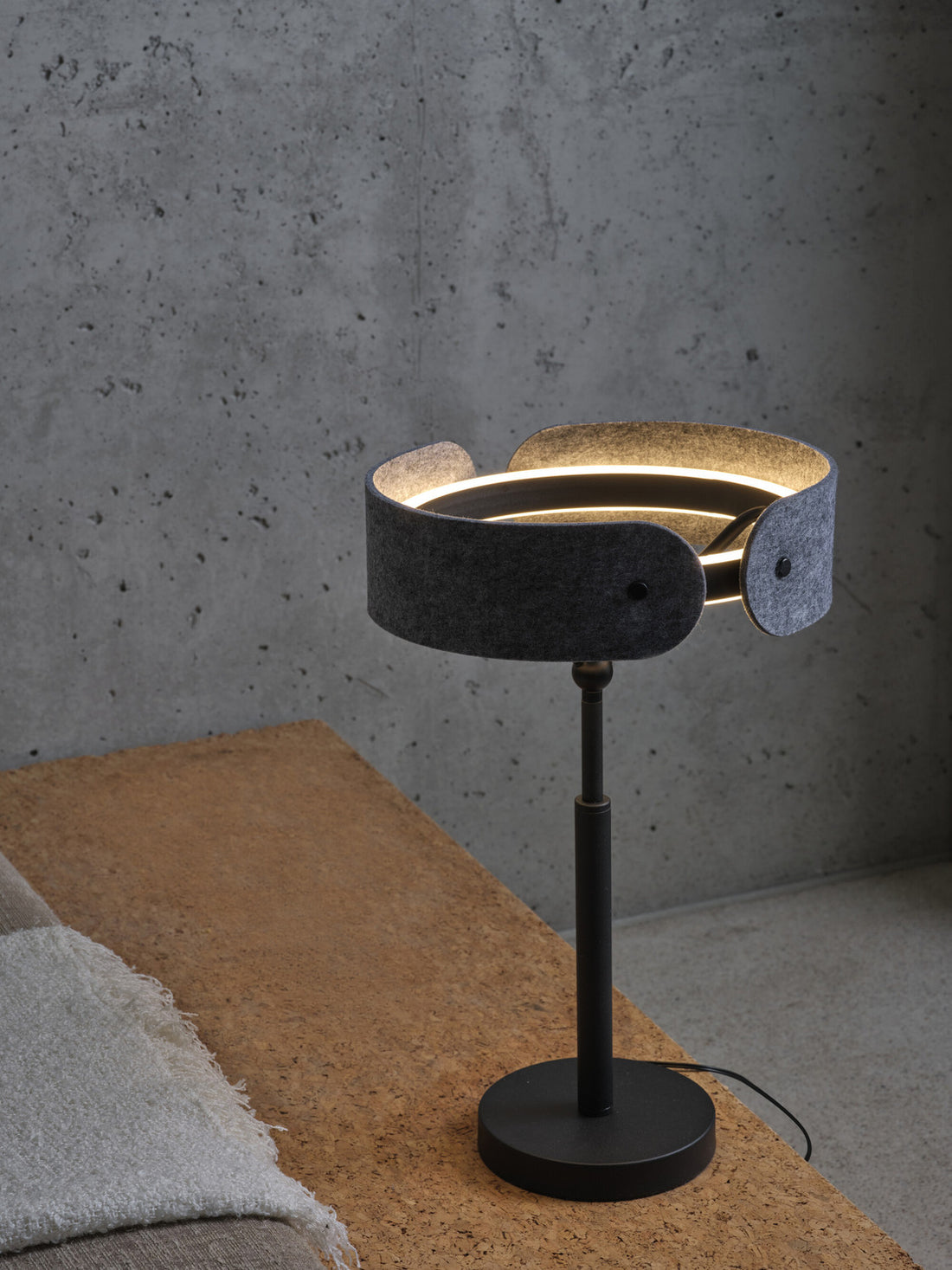 Lampe de chevet | Curve Felt
