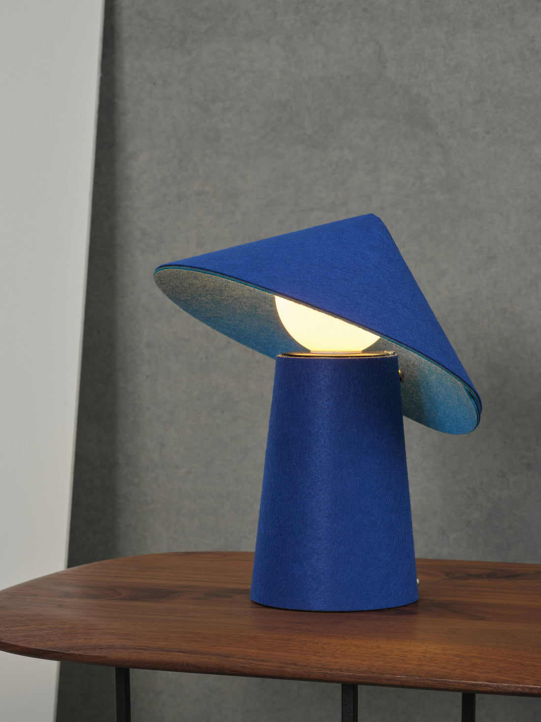 Lampe de chevet | Flip Mobile