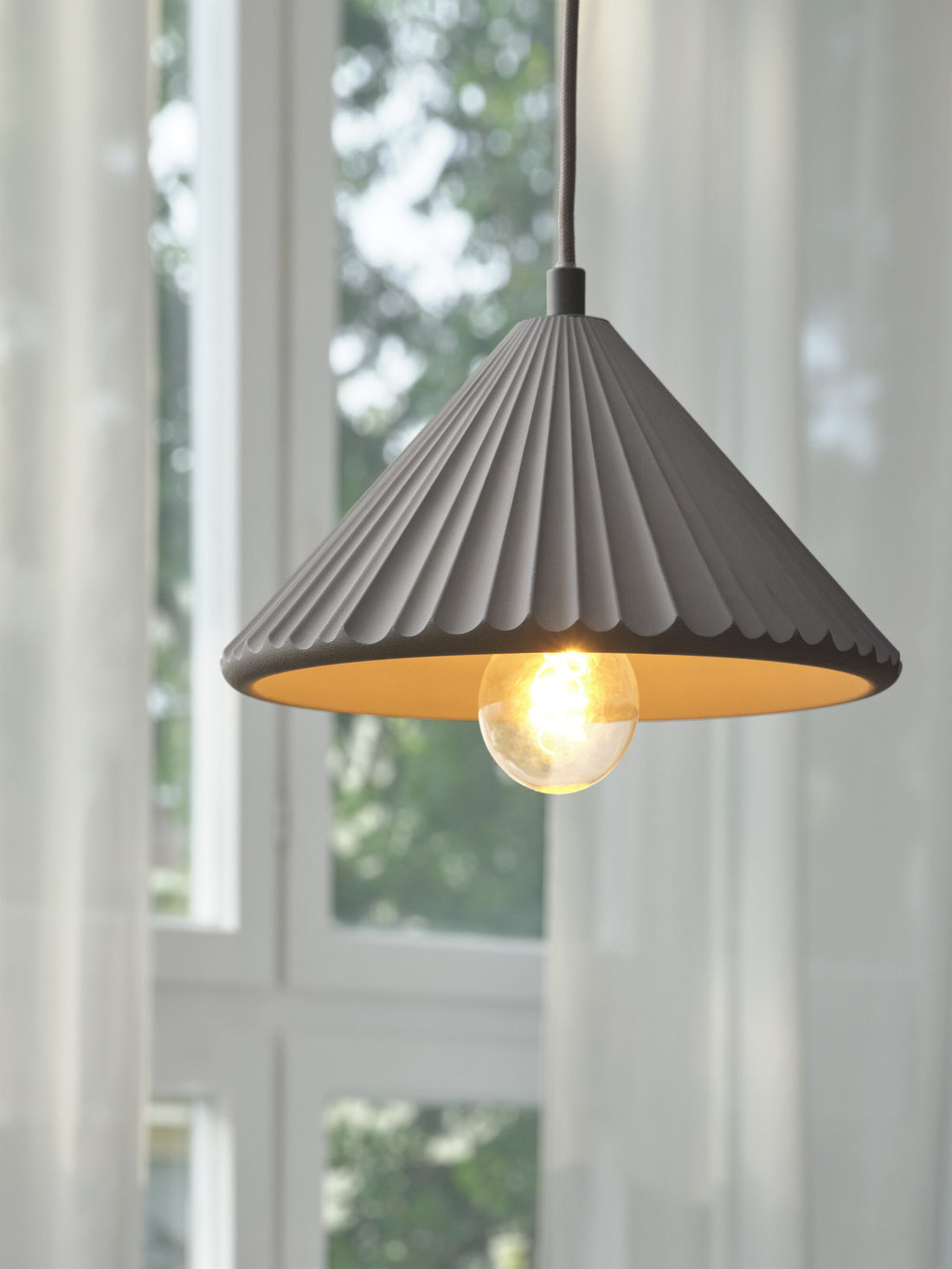 Suspension luminaire | Concrete Pyramid