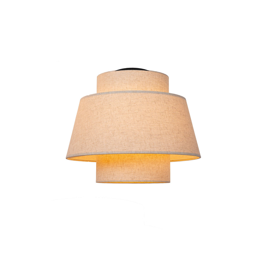 Plafonnier beige en tissu, vue de trois quarts, mettant en valeur la forme étagée.