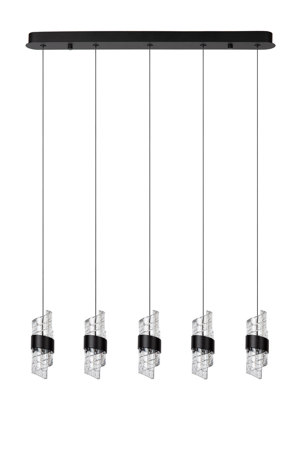 Vue d'ensemble du luminaire noir suspendu, avec cinq diffuseurs en verre et câbles fins.