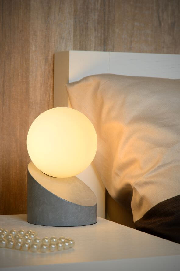 Lampe à poser LEN grise et opale, verre