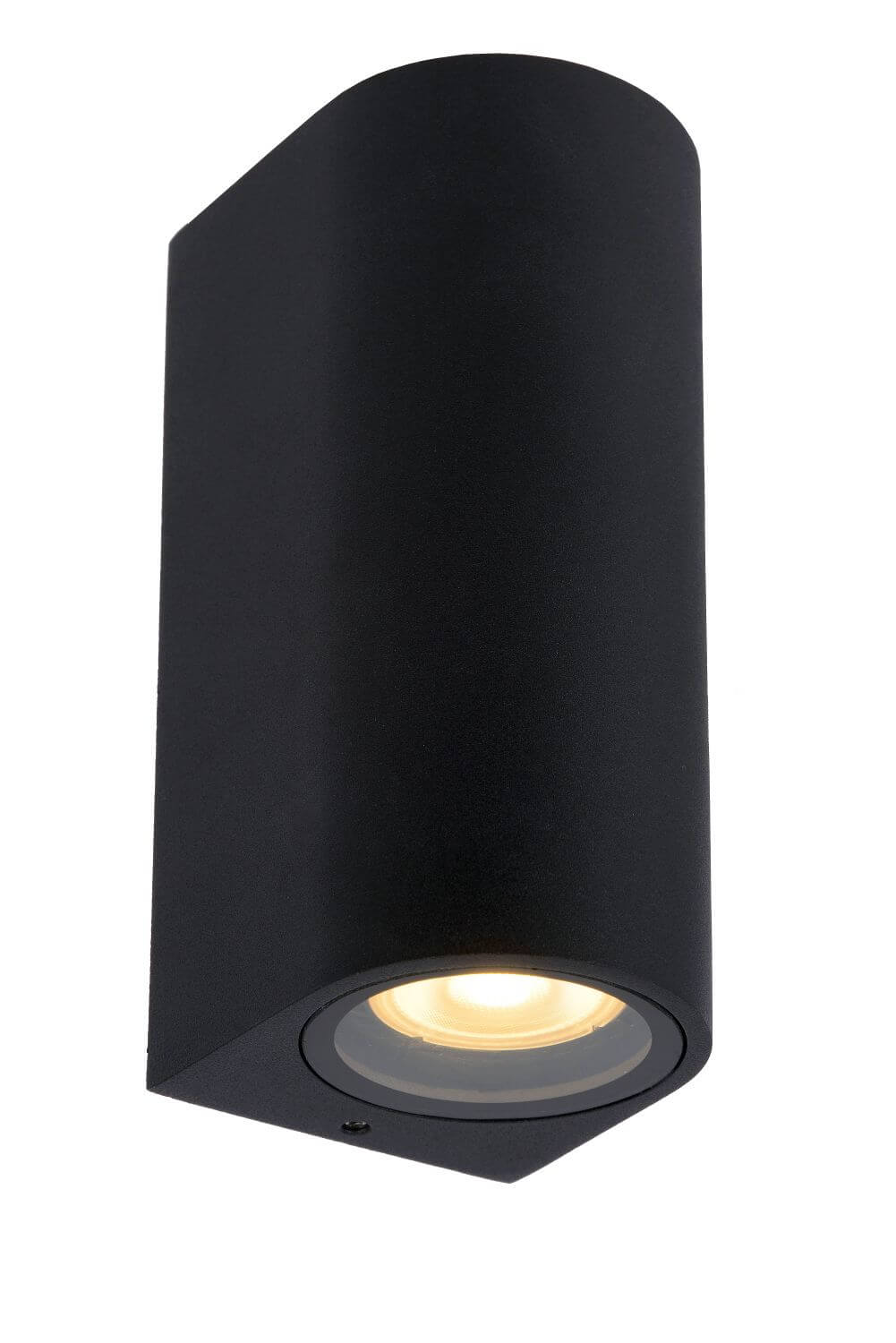 Vue de trois quarts sur fond blanc, applique noire allumée avec diffuseur rond