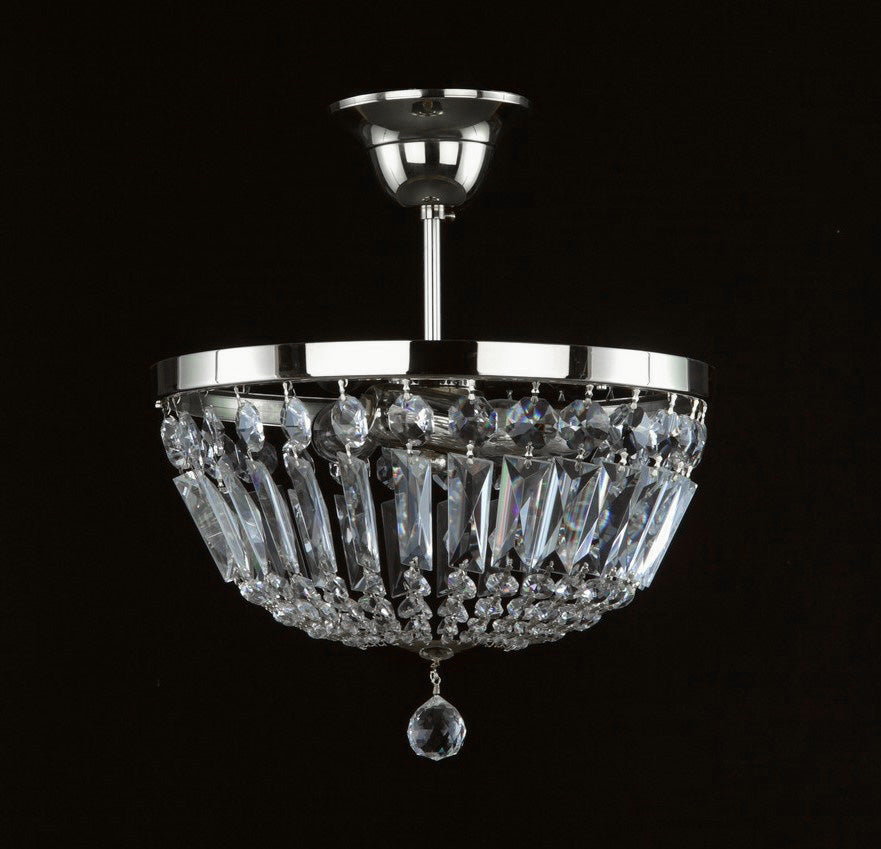 Vue de face du plafonnier chromé avec sa goutte de cristal centrale