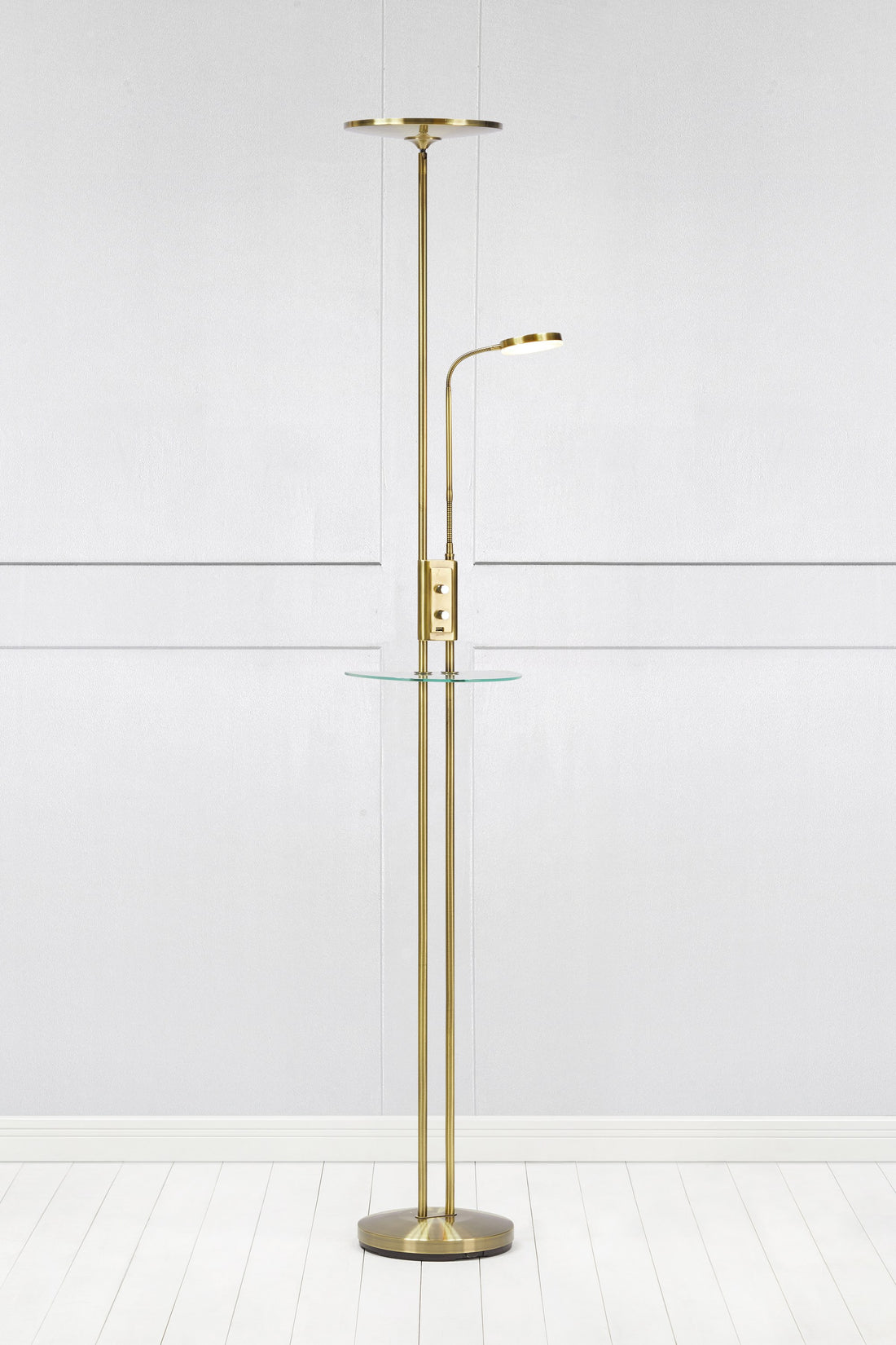 Lampadaire Friend LED avec port USB 2 lumières en laiton vieilli