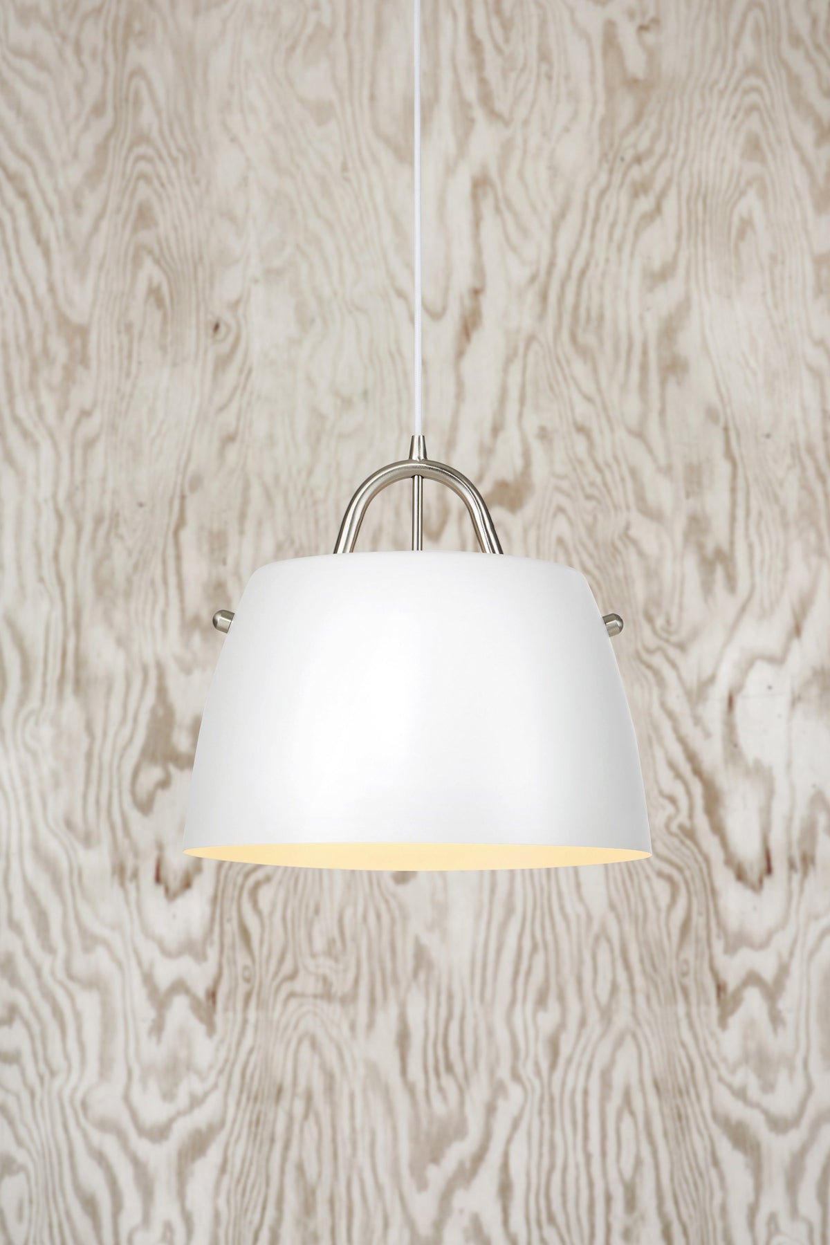 Suspension Spin blanche et acier